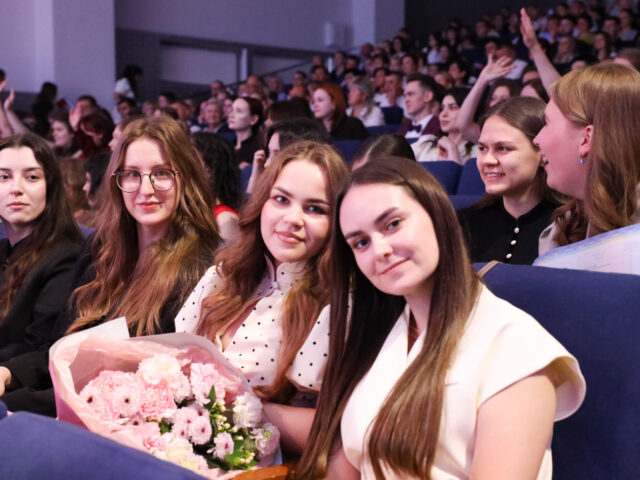 Успешный старт: в Мытищах вручили дипломы молодым педагогам