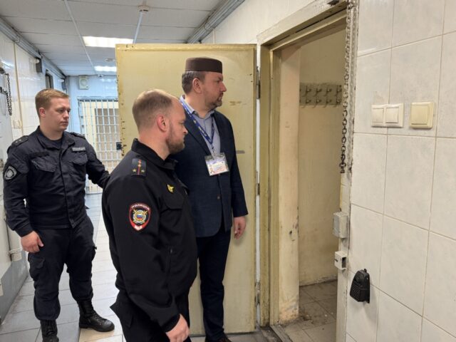 Представитель Общественного совета при МУ МВД России «Мытищинское» посетил изолятор временного содержания