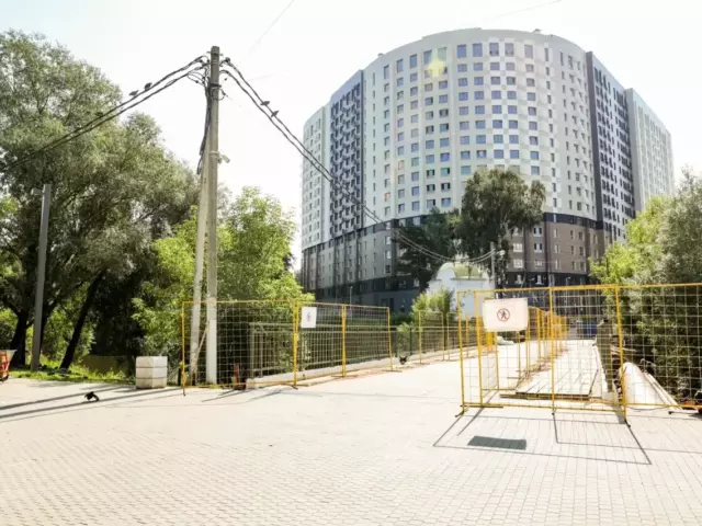 Ремонт пешеходного моста через реку Яузу на улице Щербакова: готовность 78 %